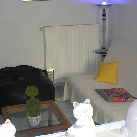 Semesterbostad Sejour Paisible Dans La Campagne De Mont-l'etroit, Proche De Sites Historiques - Fr-1-584-381 Mont-l'Etroit