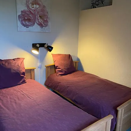 Sejour Paisible Dans La Campagne De Mont-l'etroit, Proche De Sites Historiques - Fr-1-584-381 Mont-l'Etroit