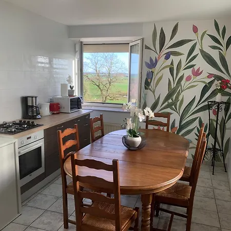 Holiday home Sejour Paisible Dans La Campagne De Mont-l'etroit, Proche De Sites Historiques - Fr-1-584-381