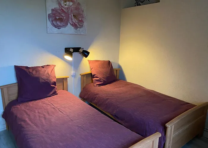 Sejour Paisible Dans La Campagne De Mont-l'etroit, Proche De Sites Historiques - Fr-1-584-381 Mont-l'Etroit