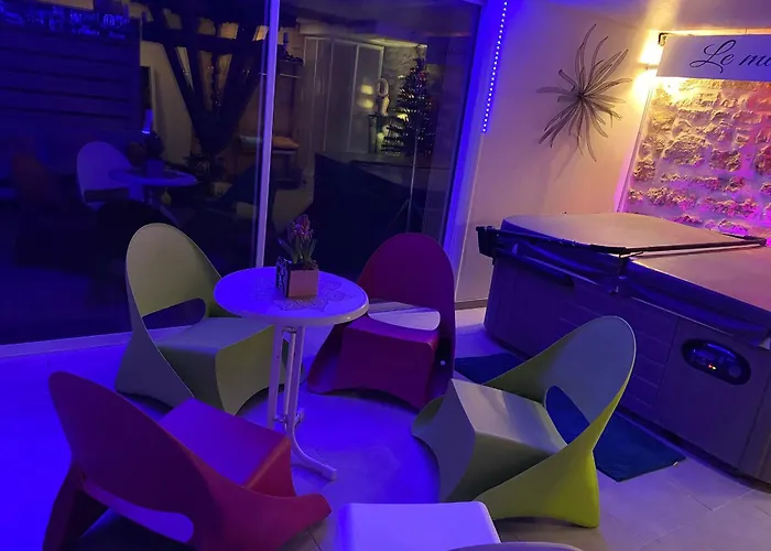 Holiday home Sejour Paisible Dans La Campagne De Mont-l'etroit, Proche De Sites Historiques - Fr-1-584-381 Mont-l'Etroit