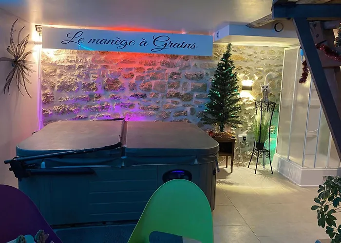 Sejour Paisible Dans La Campagne De Mont-l'etroit, Proche De Sites Historiques - Fr-1-584-381